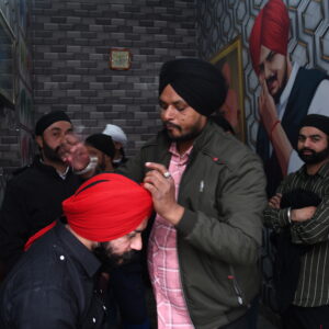 Photo Essay: Tying the Punjabi Pagg