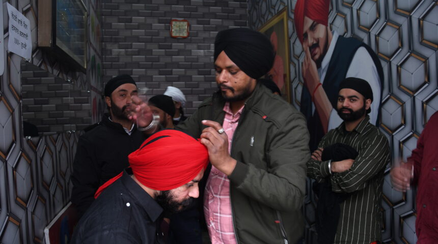 Photo Essay: Tying the Punjabi Pagg