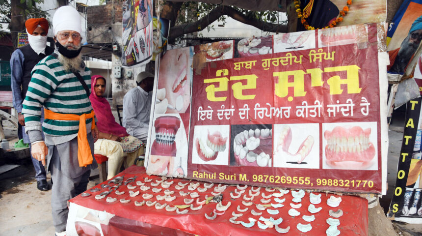 Photo Essay: Dand Saaz, The Tooth Maker