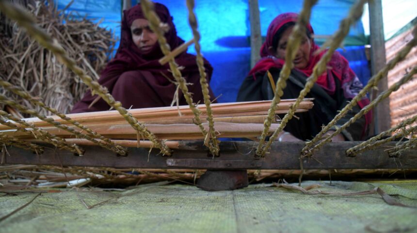 Photo Essay: Waghoo, reed mats of Kashmir