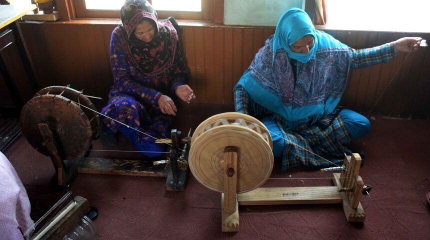 Photo Essay: Yender, the Spinning wheel